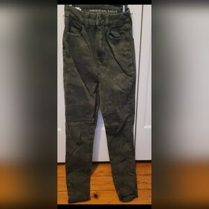 American eagle green camo jeggings